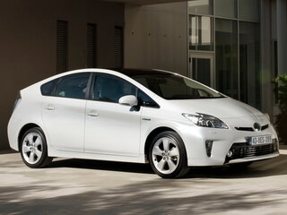 2012 Toyota Prius III Рестайлинг (XW30), чёрный, 1100000 рублей, вид 1