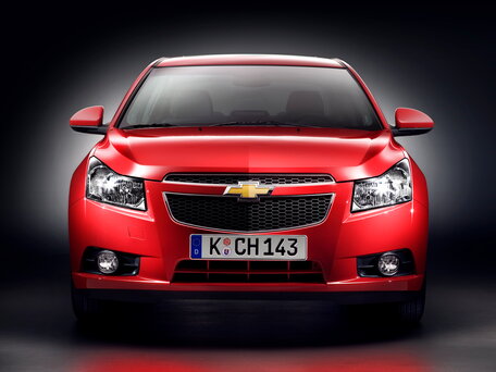 2011 Chevrolet Cruze I, серебристый, 850000 рублей - вид 2