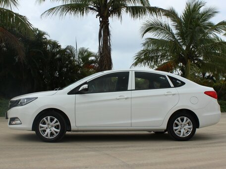 2014 Haima M3, серебристый, 333000 рублей - вид 2