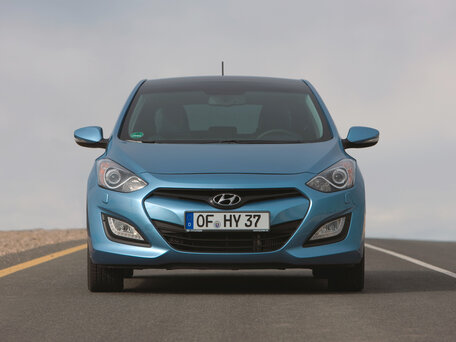 2013 Hyundai i30 II, белый, 1500000 рублей - вид 3