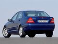 2001 Mercedes-Benz C-Класс 240 II (W203), серебристый, 650000 рублей - вид 3