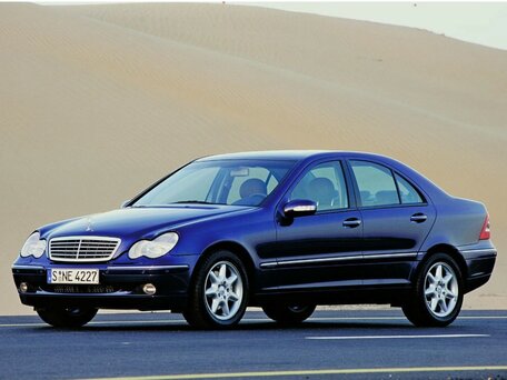 2001 Mercedes-Benz C-Класс 240 II (W203), серебристый, 650000 рублей - вид 1