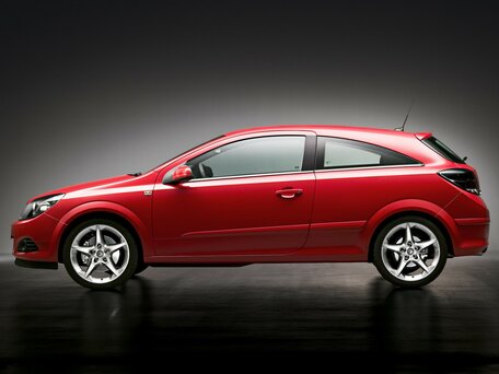 2010 Opel Astra GTC H Рестайлинг, чёрный, 650000 рублей - вид 1