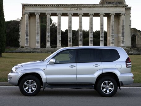 2002 Toyota Land Cruiser Prado 120 Series, белый, 2290000 рублей - вид 1