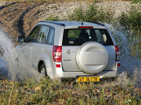 2006 Suzuki Grand Vitara II, чёрный - вид 3