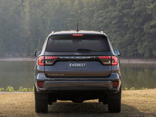2026 Ford Everest III, серый, 8690000 рублей, вид 4