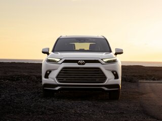 2024 Toyota Grand Highlander, белый, 9800000 рублей, вид 3