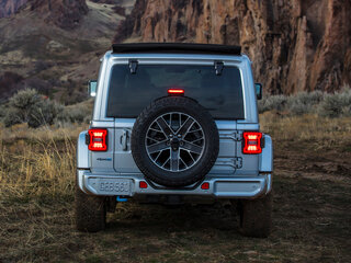 2025 Jeep Wrangler IV (JL) Рестайлинг, чёрный, 8350000 рублей, вид 4