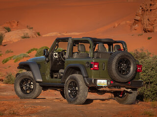 2025 Jeep Wrangler IV (JL) Рестайлинг, чёрный, 7990000 рублей, вид 5
