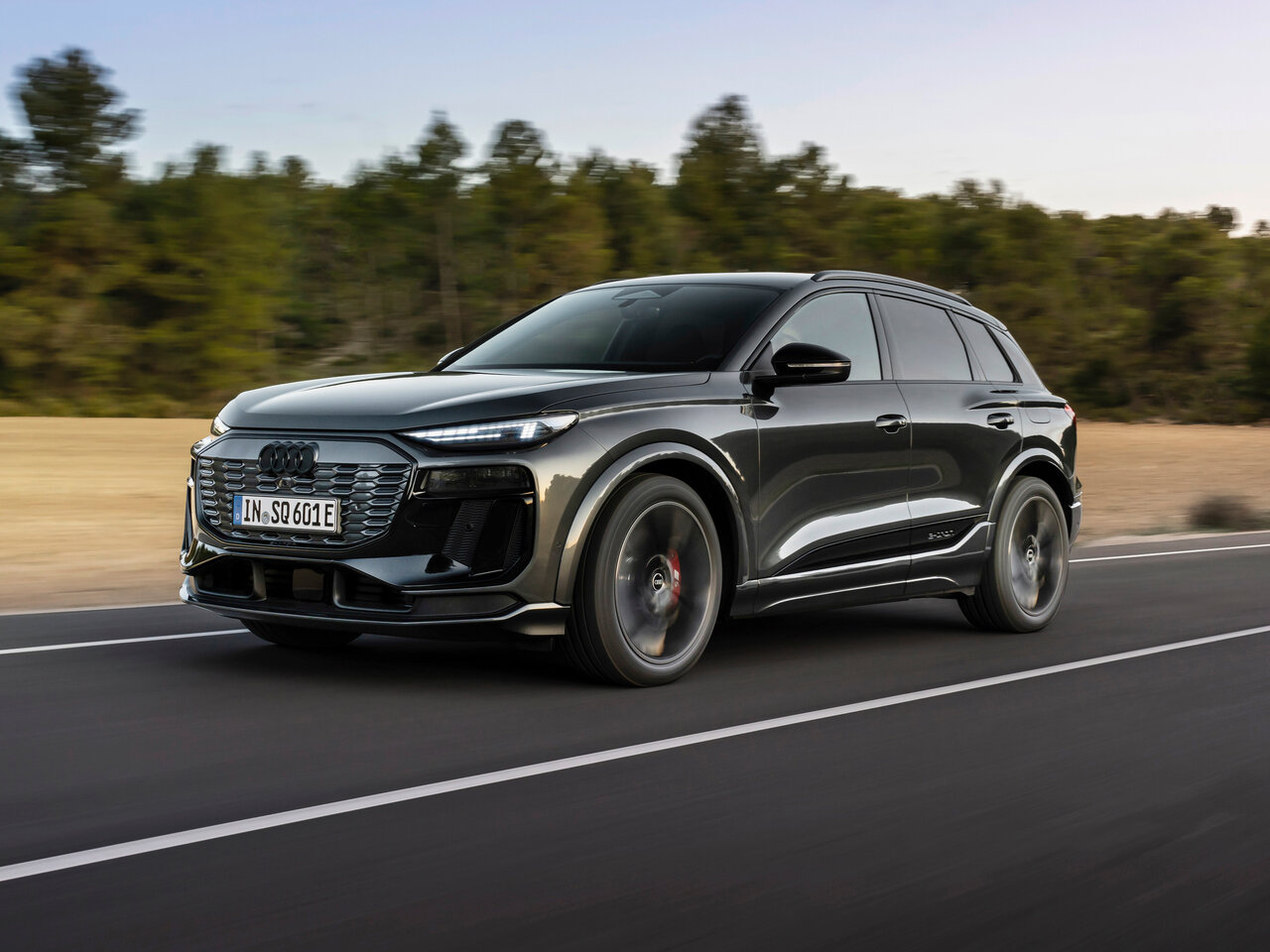 Audi SQ6 e-tron Основной вид