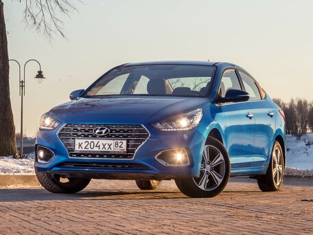 2017 Hyundai Solaris II, белый, 840000 рублей - вид 3