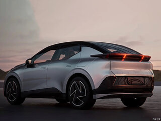 2026 Lynk & Co Z20, белый, 4600000 рублей, вид 4