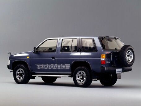 1993 Nissan Terrano I, серый, 700000 рублей - вид 2