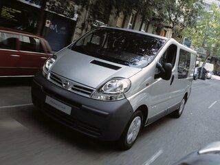 2003 Nissan Primastar I, серебристый, 1450000 рублей, вид 1