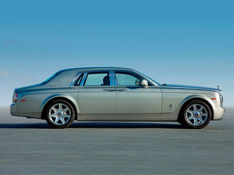 2015 Rolls-Royce Phantom VII Рестайлинг (Series II), чёрный - вид 1