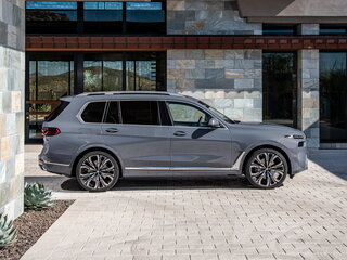 2025 BMW X7 40d I (G07) Рестайлинг, белый, 14700000 рублей, вид 2