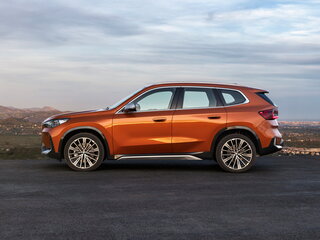 2025 BMW X1 20i xDrive III (U11/U12), белый, 6190000 рублей, вид 2