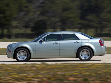 2007 Chrysler 300C I, бежевый, 1230000 рублей - вид 1