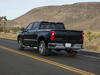 2025 Chevrolet Silverado Crew Cab IV (T1XX) Рестайлинг, чёрный, 7000000 рублей, вид 4