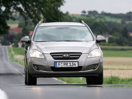 2008 Kia Ceed I, бежевый, 680000 рублей - вид 2