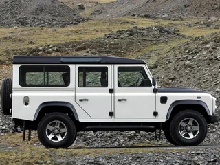 2013 Land Rover Defender 110 I Рестайлинг, зелёный, 7000000 рублей, вид 2