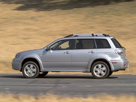 2006 Mitsubishi Outlander I, серый, 980000 рублей - вид 1