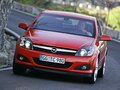 2010 Opel Astra GTC H Рестайлинг, чёрный, 650000 рублей - вид 2