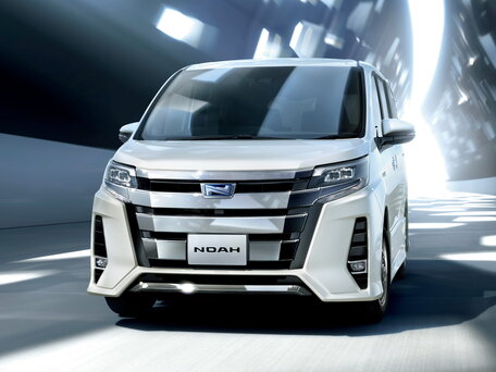 2019 Toyota Noah III (R80) Рестайлинг, белый, 2500000 рублей - вид 1
