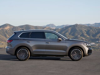 2026 Volkswagen Touareg III Рестайлинг, чёрный, 11790000 рублей, вид 2
