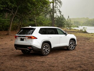 2024 Toyota Grand Highlander, белый, 9800000 рублей, вид 5