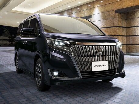 2019 Toyota Esquire I Рестайлинг, белый, 3500000 рублей - вид 1