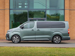 2025 Peugeot Traveller Long I Рестайлинг, серый, 6990000 рублей, вид 2