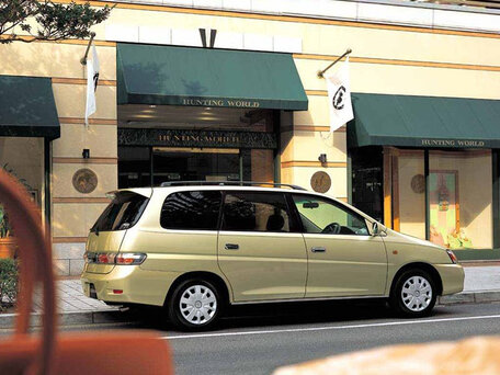 1998 Toyota Gaia, чёрный, 400000 рублей - вид 1