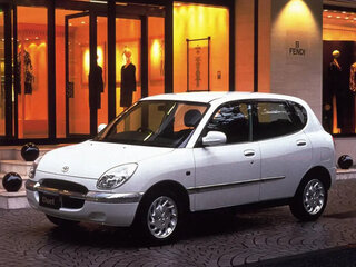 1999 Toyota Duet, серый, 180000 рублей, вид 1