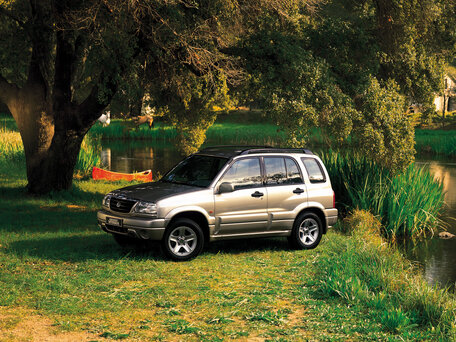 2000 Suzuki Grand Vitara I, чёрный, 270000 рублей - вид 2