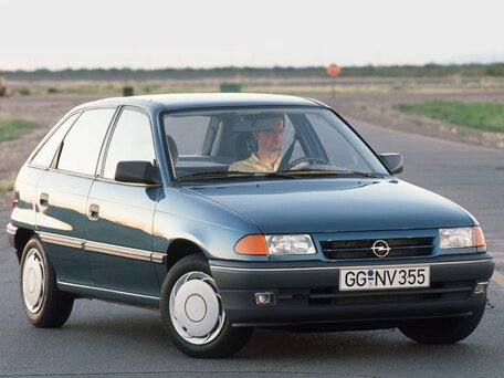 1998 Opel Astra F, серебристый, 149000 рублей - вид 1