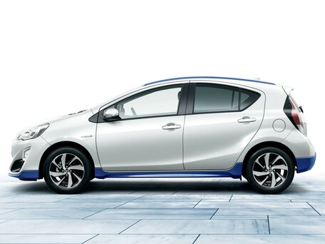 2016 Toyota Aqua I Рестайлинг, серый, 1200000 рублей - вид 2