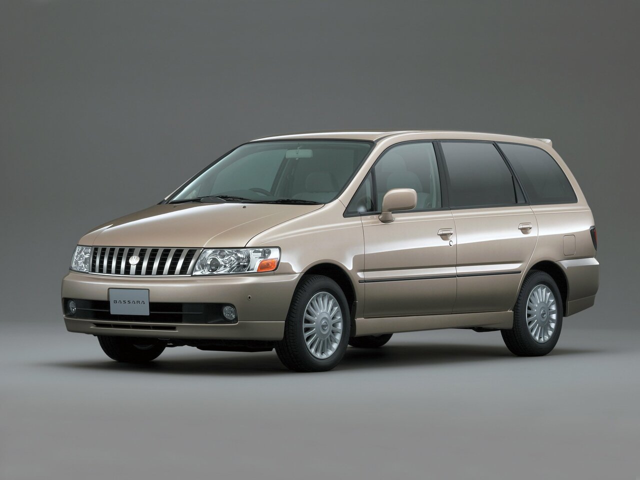 Nissan Bassara Основной вид