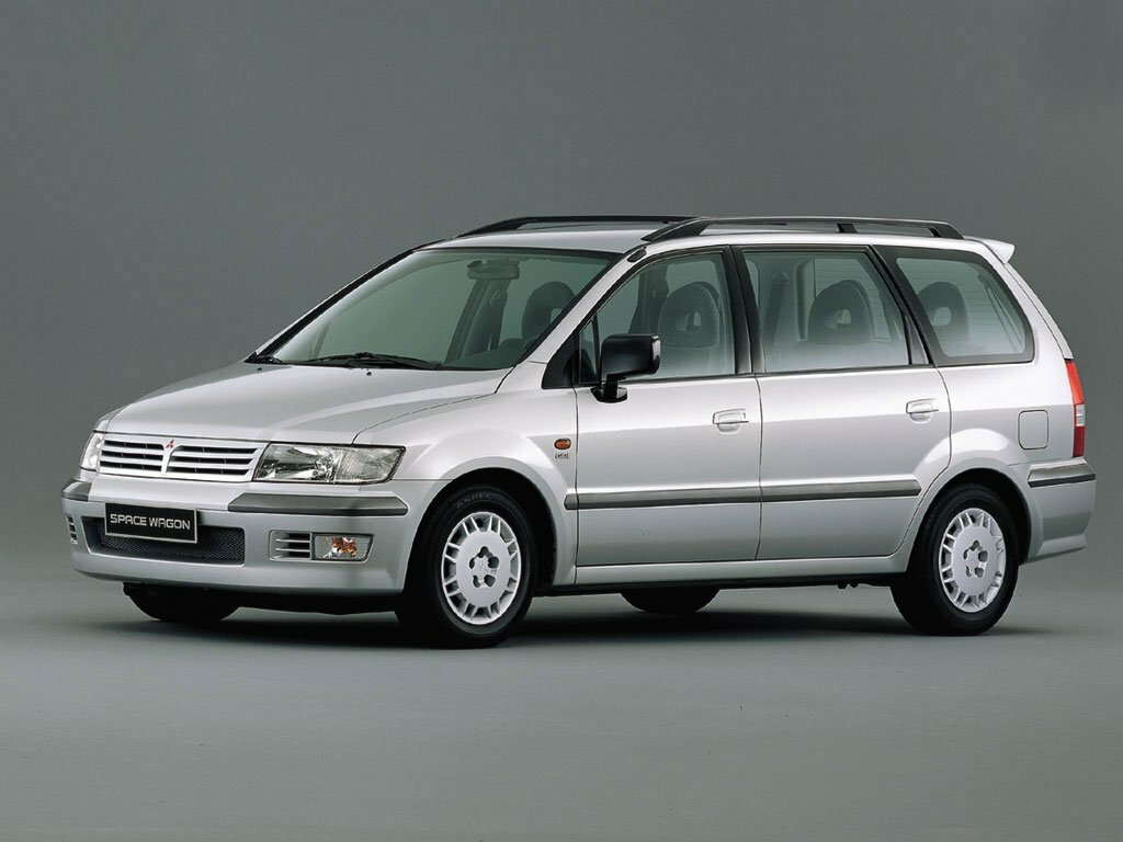 Mitsubishi Space Wagon Основной вид