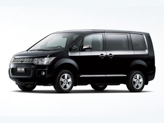 2008 Mitsubishi Delica D:5 I, белый, 1000500 рублей, вид 1