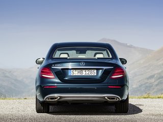 2020 Mercedes-Benz E-Класс 200 V (W213, S213, C238), чёрный, 2200000 рублей, вид 4