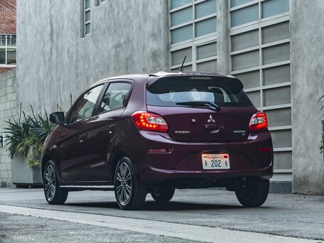 2017 Mitsubishi Mirage VI Рестайлинг, серый - вид 3