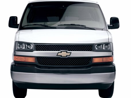 2010 Chevrolet Express II, чёрный, 3450000 рублей - вид 2