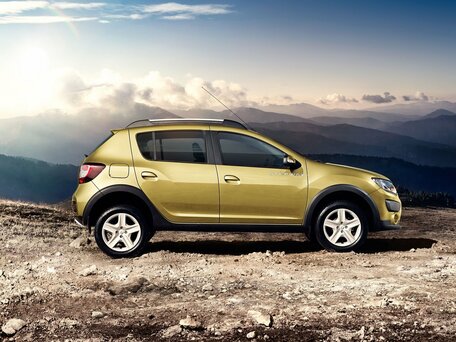 2015 Renault Sandero Stepway II, зелёный, 600000 рублей - вид 1