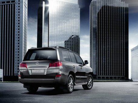 2012 Lexus LX 570 III Рестайлинг, белый, 4500000 рублей - вид 3