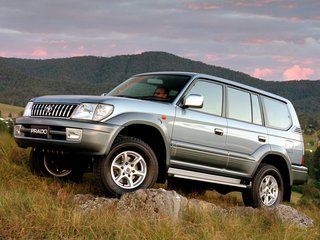 2001 Toyota Land Cruiser Prado 90 Series Рестайлинг, белый, 2500000 рублей, вид 1