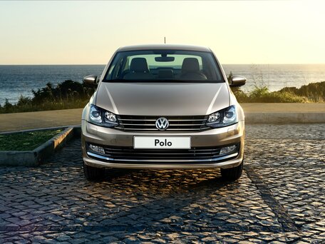 2017 Volkswagen Polo V Рестайлинг, белый, 1095000 рублей - вид 2