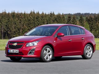 2013 Chevrolet Cruze I Рестайлинг, чёрный, 900000 рублей, вид 1