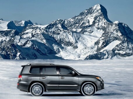 2012 Lexus LX 570 III Рестайлинг, белый, 4500000 рублей - вид 1