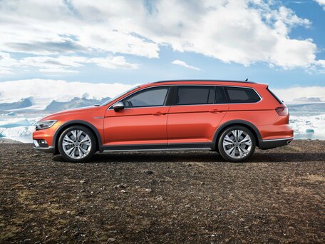 2017 Volkswagen Passat Alltrack B8, чёрный, 2828850 рублей - вид 1